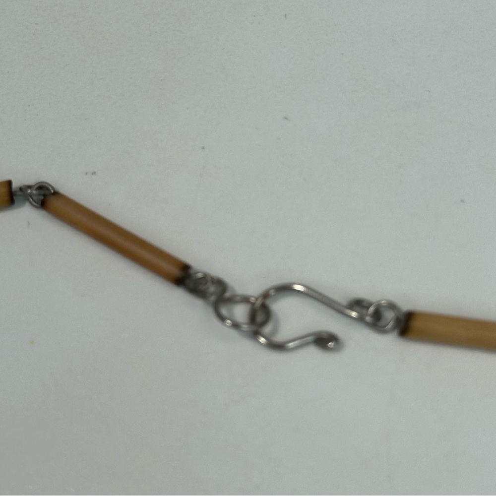 VINTAGE WOODEN BEAD & Silver Gem CHAIN NECKLACE/EARRINGS SET BOHO CHIC 1… - Picture 4 of 7